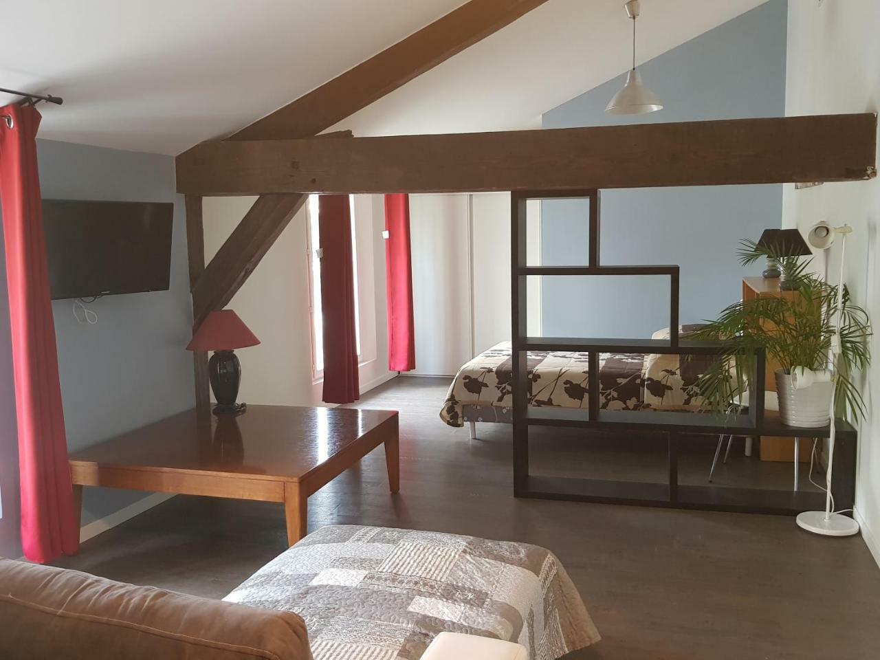 Les Studios De La Rose Des Vents Sathonay-Camp Dış mekan fotoğraf